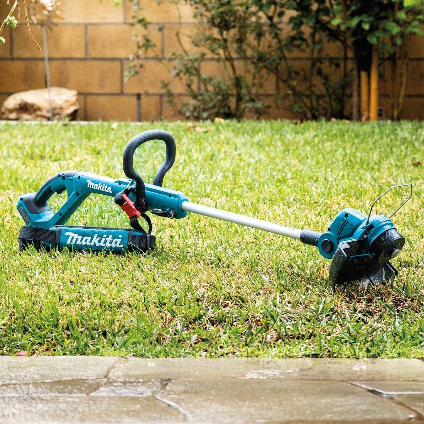 Makita DUR193Z 18V LXT Cordless Grass Trimmer – Body Only